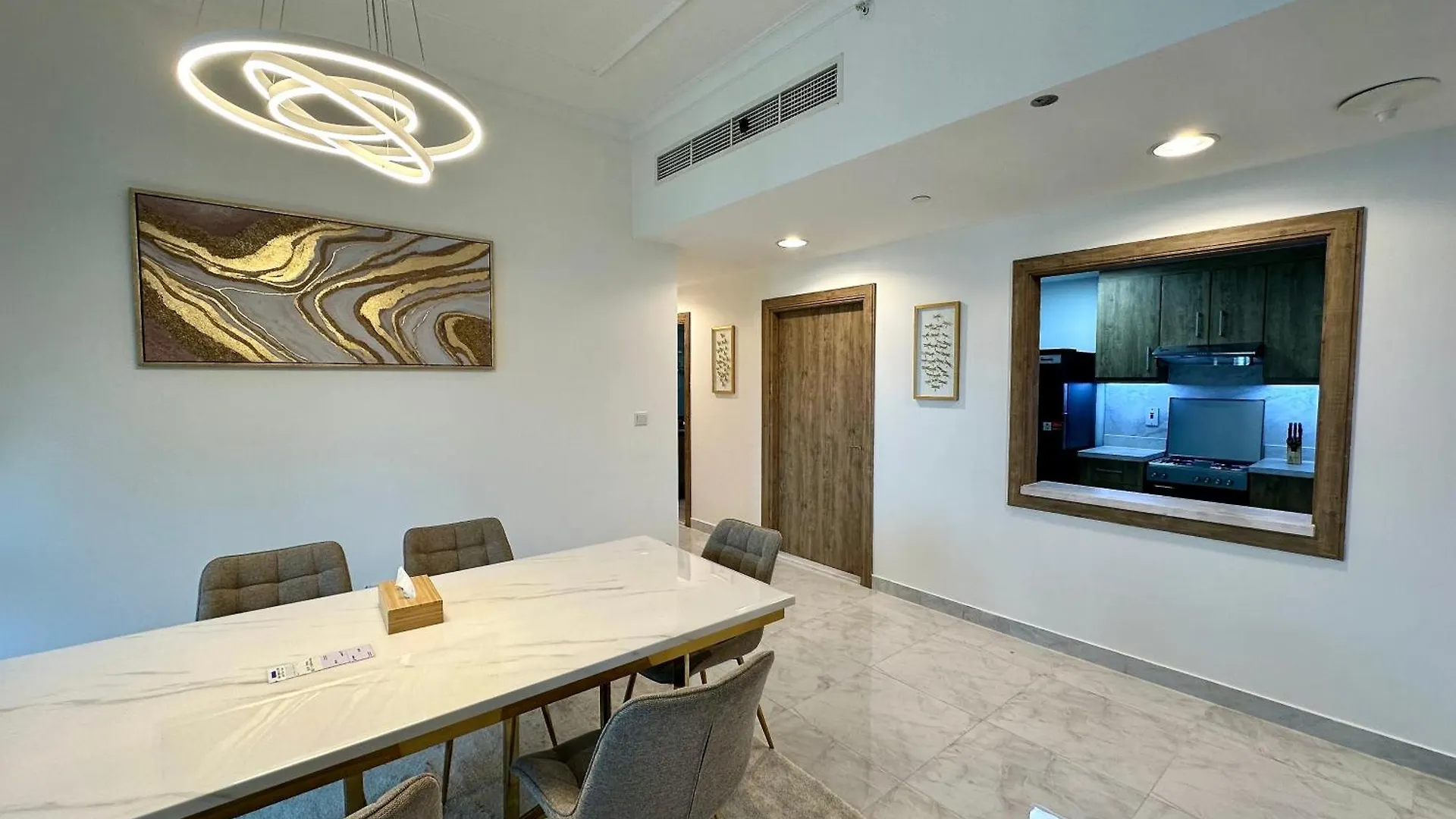 Lux Bnb I Executive Tower I Ocean View Dubai Apartment