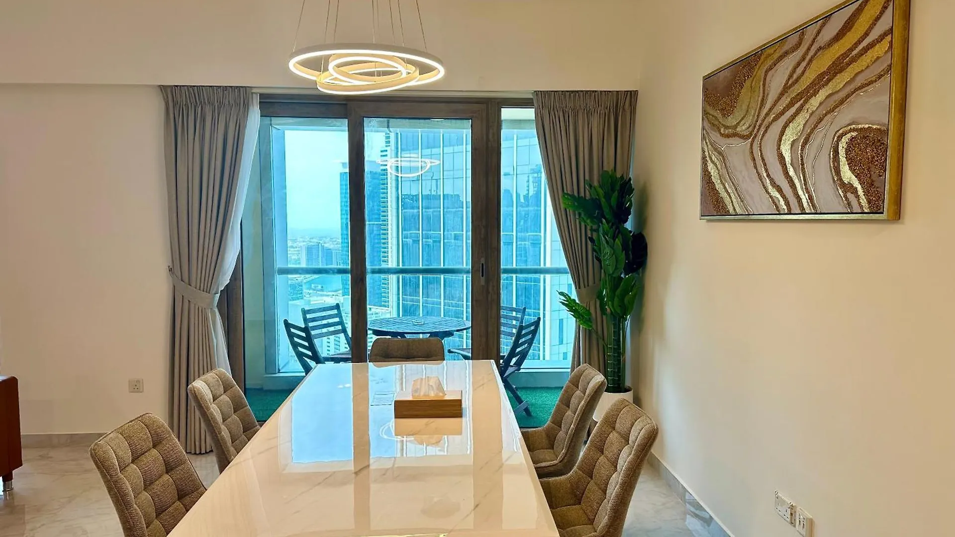Lux Bnb I Executive Tower I Ocean View Dubai United Arab Emirates