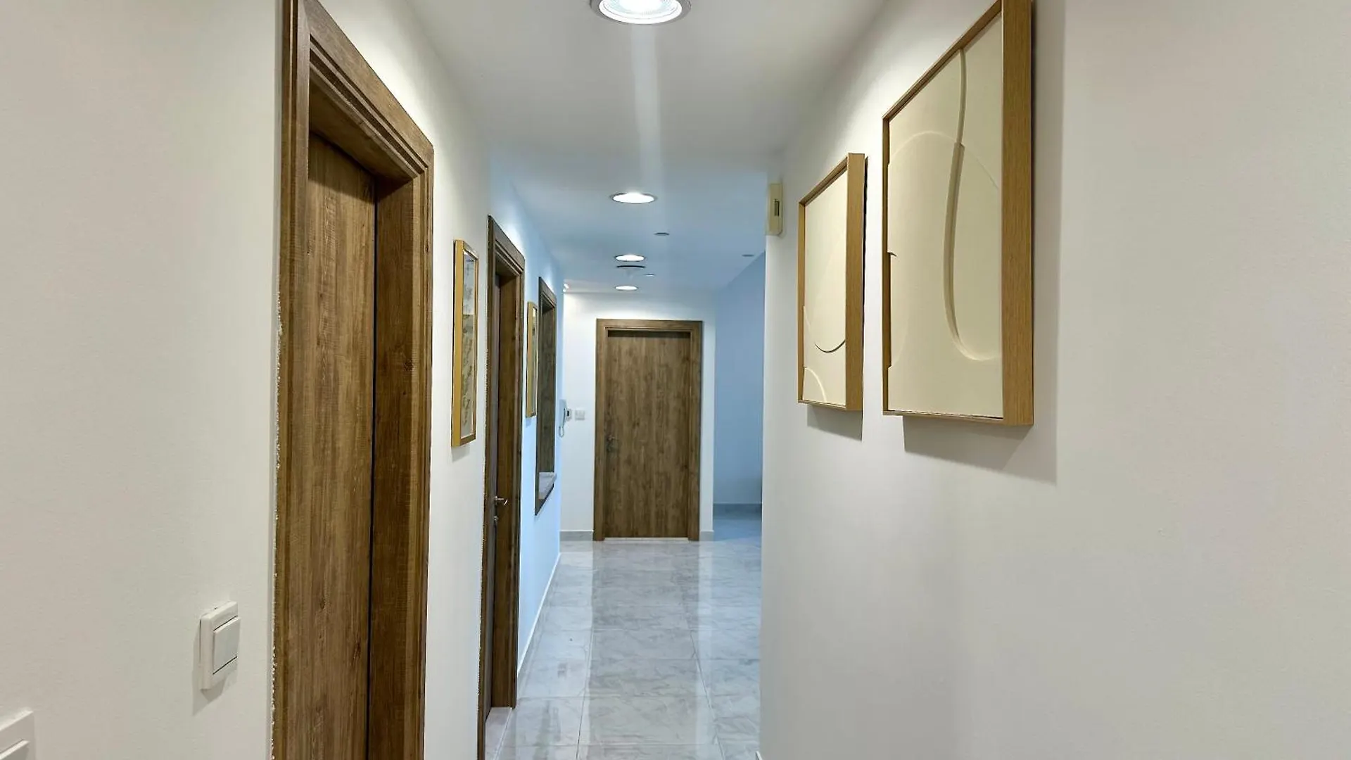 Lux Bnb I Executive Tower I Ocean View Dubai 0*,