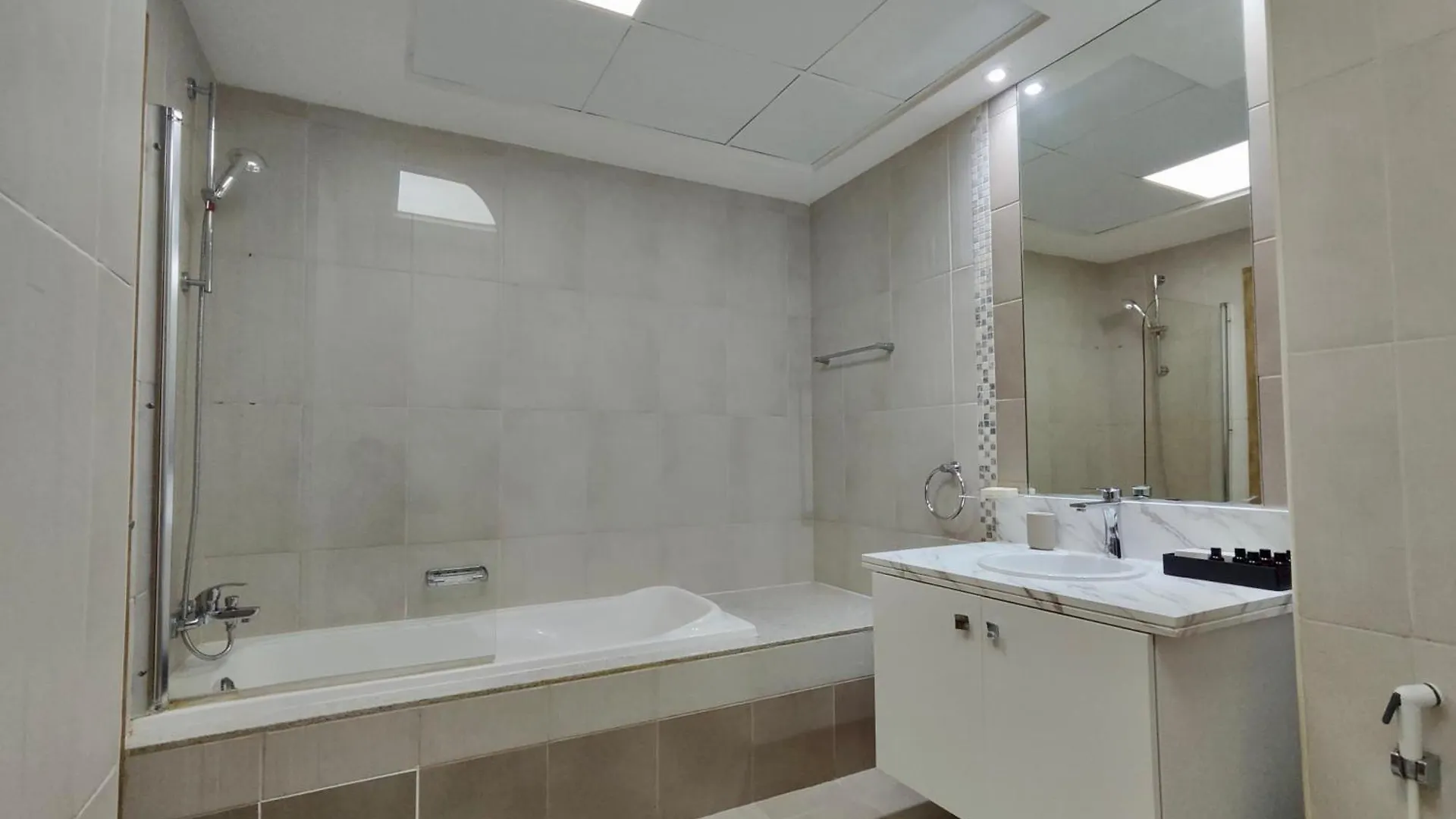 Lux Bnb I Executive Tower I Ocean View Ντουμπάι 0*,